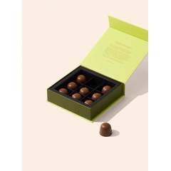 Bennets 9 Crispy Salted Caramel Praline in Milk Chocolate Gift Box.